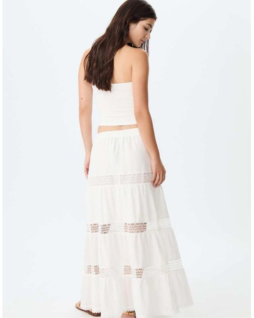 Stradivarius Lange Rok Met Inzetstukken Van Kant in het White