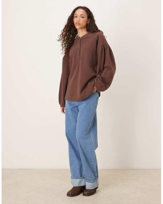 ASOS Brown Long Sleeve Waffle Henley T-shirt With Puff Sleeve Detail