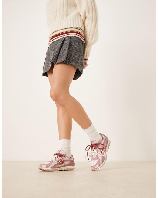 New Balance Pink 204l Trainers