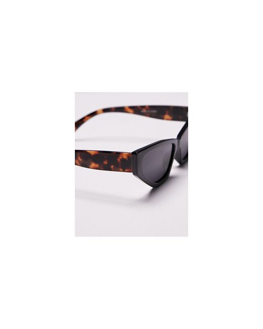 Poppy - occhiali da sole cat-eye squadrati neri di TOPSHOP in Black