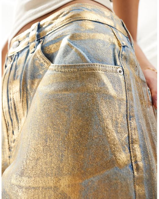 Jeans boyfriend ampi color metallizzato di ASOS in Natural