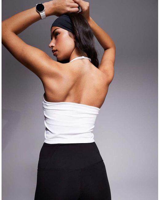 4505 Black Seamless Halter Neck Vest With Inner Bra