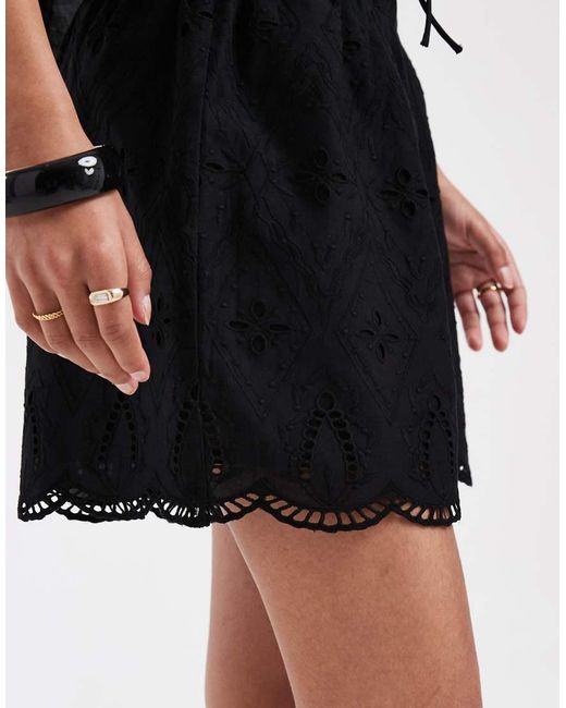 ONLY Black Embroidery Details Shorts