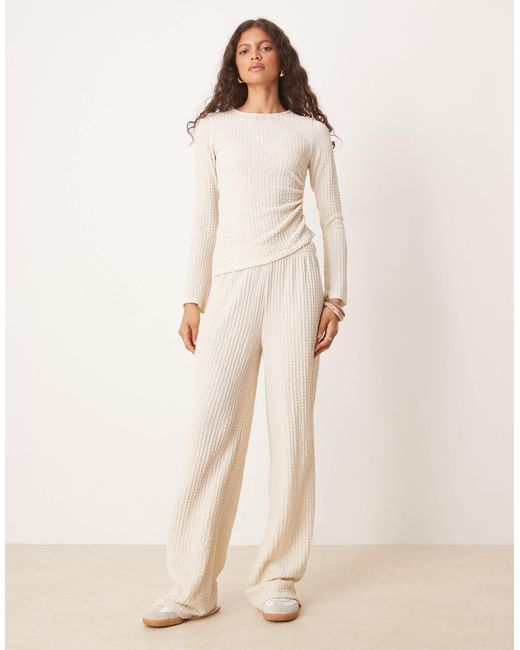 Top d'ensemble texturé à manches longues et fronces latérales - crème ASOS en coloris Natural
