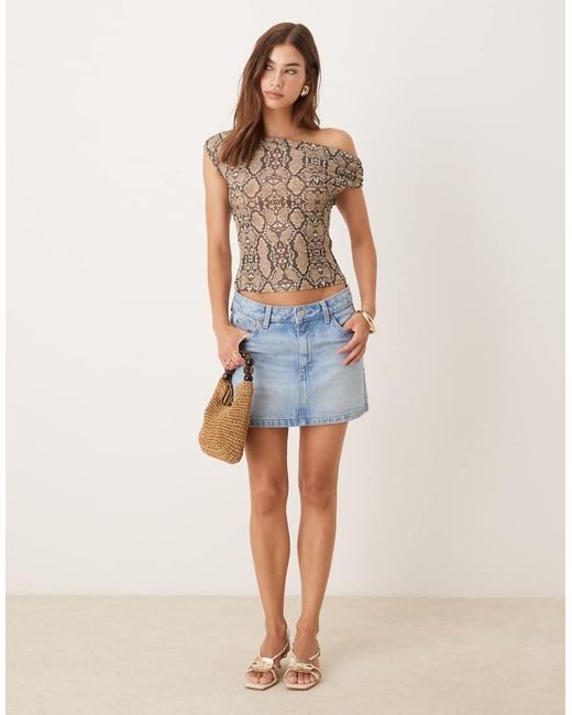 Top A Maniche Corte Monospalla Asimmetrico Con Stampa Pitonata di Gina Tricot in Blue