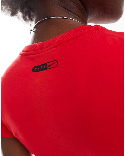 Streetwear - t-shirt mini università di Nike in Red