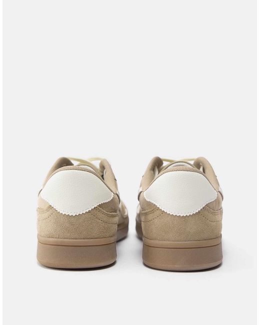 Baskets rétro à lacets - sable Pull&Bear en coloris White