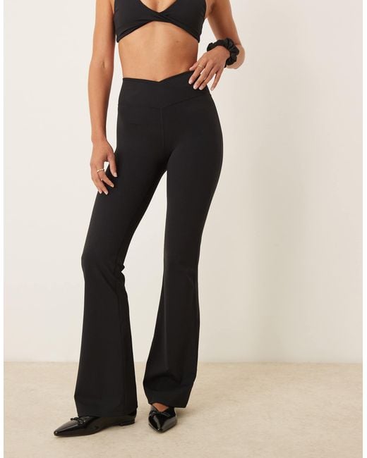 Tala Natural – dayflex – ausgestellte yoga-hose