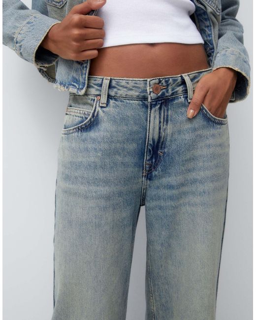 Jeans oversize ampi slavato a vita bassa di Pull&Bear in Blue