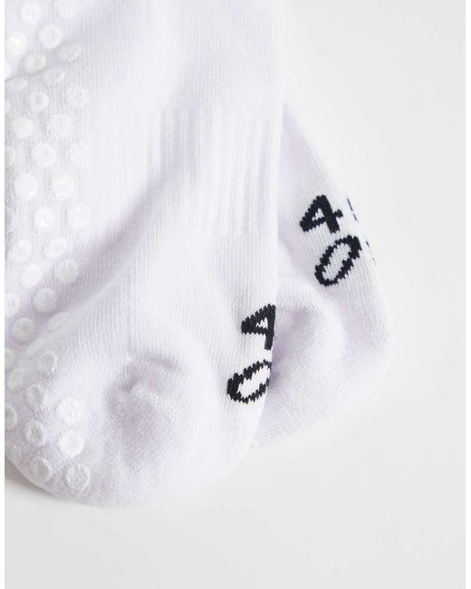 4505 White 3 Pack Non Slip Grip Lettuce Edge Pilates Crew Socks