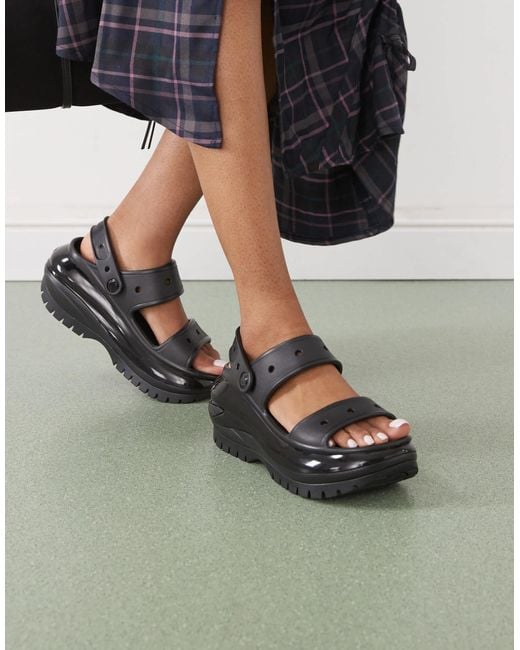 CROCSTM White Mega Crush Sandals