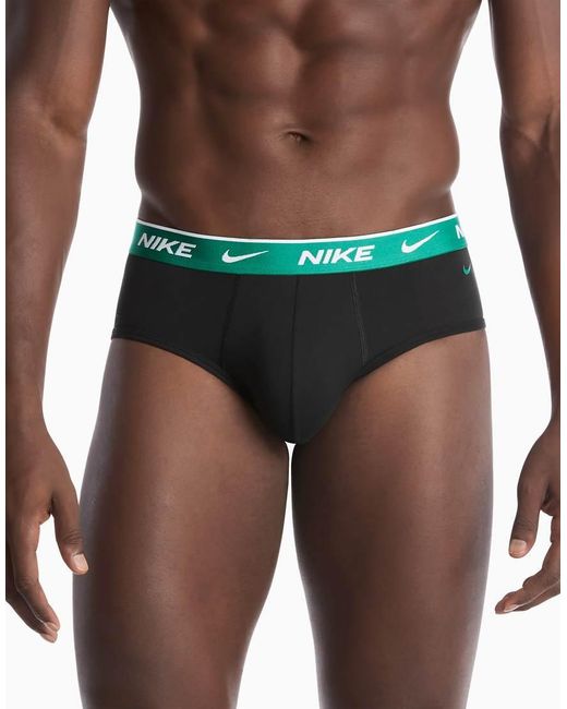 Nike Essential in het Blue voor heren
