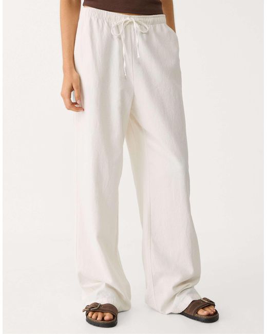 Stradivarius White Petite – flowing – hose aus leinenmix