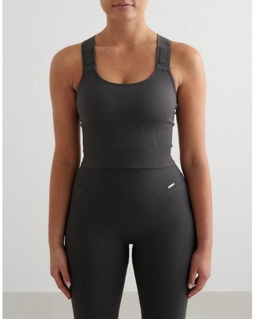 Brassière Senza Cuciture A Coste Ombra A Sostegno Elevato di Aim'n in Black