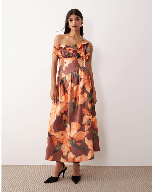 Robe mi-longue asymétrique à fleurs avec corsage structuré à volants - orange foncé ASOS en coloris Pink