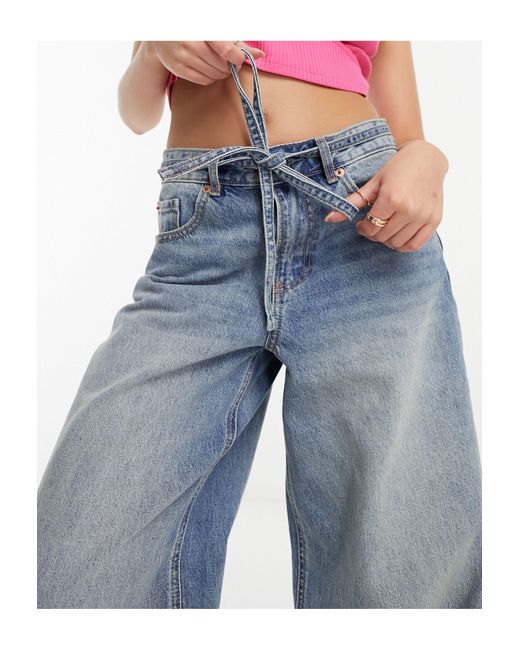 Balloon jeans hotsell stradivarius