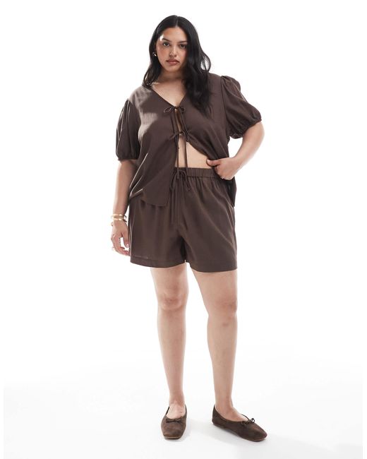 Pieces Plus Brown Pieces Curve Short