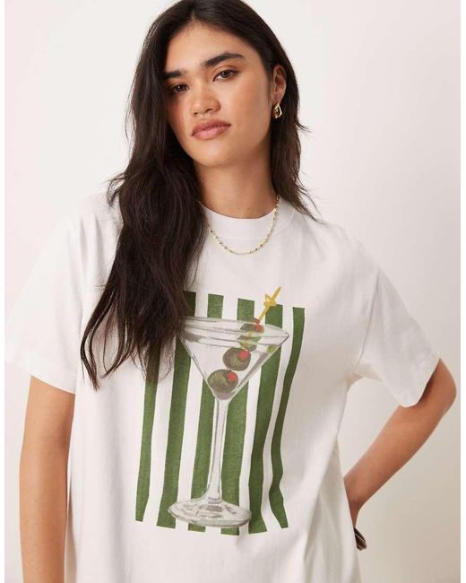Abercrombie & Fitch White Short Sleeve Martini Graphic Boyfriend T-shirt