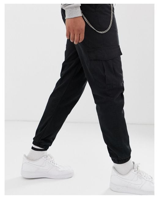 Bershka Cargo Pants With Chain in Black for Men | Lyst