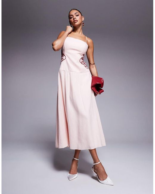 Forever New Maxi Jurk Met Geborduurde Taille En Verlaagde Zoom in het Gray
