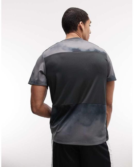 Nike Football Gray Dri-fit Academy+ Central Logo Printed T-shirt for men