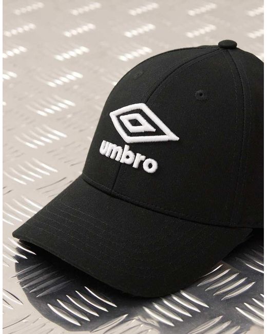 Umbro Basic Pet Met Gestapeld 3D-Logo in het Black voor heren