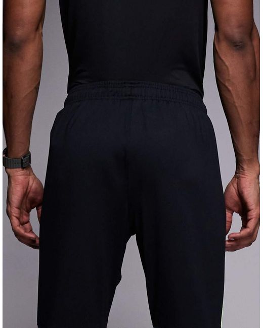 Under Armour Black Challenger Training Bottoms for men