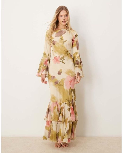 Vestido Largo De Corte Al Bies Con Estampado Y Volantes Asimétricos En El Bajo De ASOS de color Brown