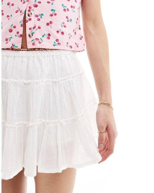 Pull&Bear White Tiered Mini Rara Skirt