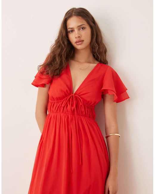 ASOS Maxi Jurk Met V-Hals, Uitlopende Mouwen En Uitsnijding in het Red