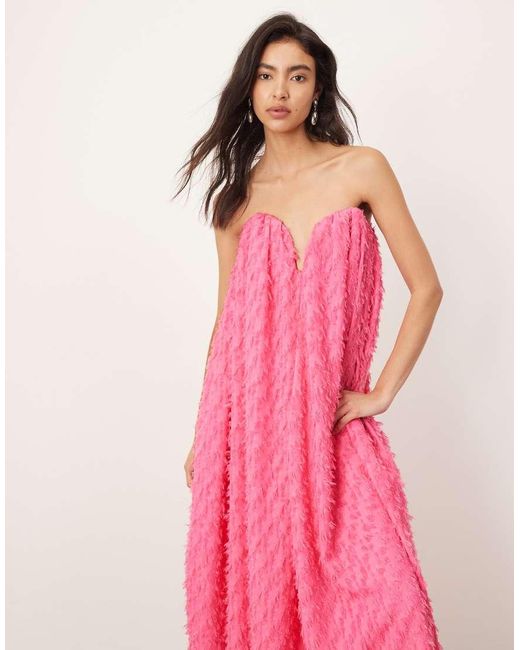 ARRANGE Maxi Jurk Met Bandeau, Volume En Textuur in het Pink