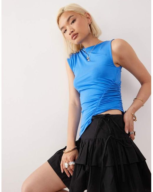 Weekday Asymmetrische Top Met Gerimpelde Zijkant in het Blue