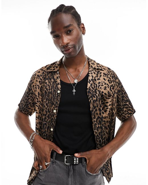 AllSaints – leoza – kurzärmliges hemd mit grafischem leopardenmuster in Black für Herren