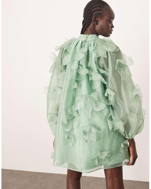 Vestido Corto De Corte Trapecio Con Aplicaciones Florales Y Cuello Alto De Organza De ARRANGE de color Green