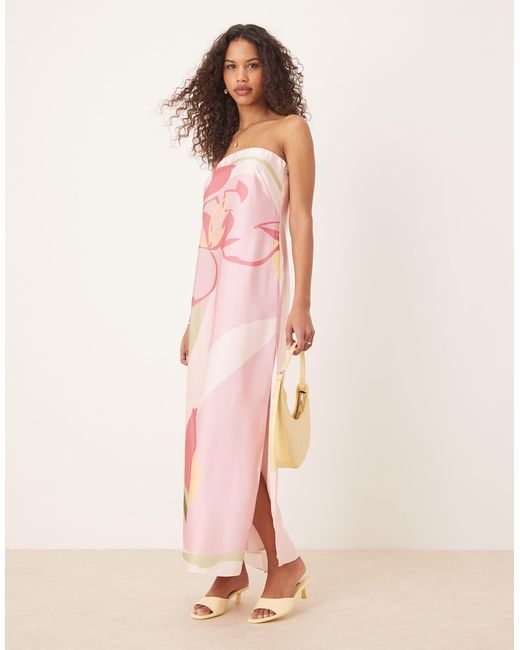 Robe longue bustier en satin à fleurs Abercrombie & Fitch en coloris Pink