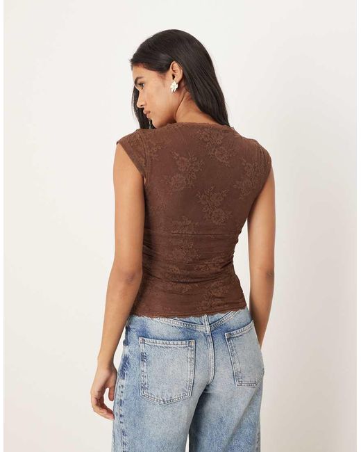 Top A Maniche Corte di Abercrombie & Fitch in Brown