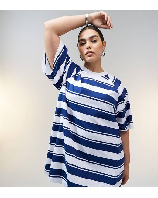 Vestido Corto A Estilo Camiseta Con Vuelo De Asos Design Curve ASOS de color Blue