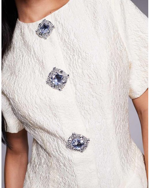 ASOS Gevormde Mini Jurk Van Gebloemd Jacquard Met Versierde Knopen in het Purple