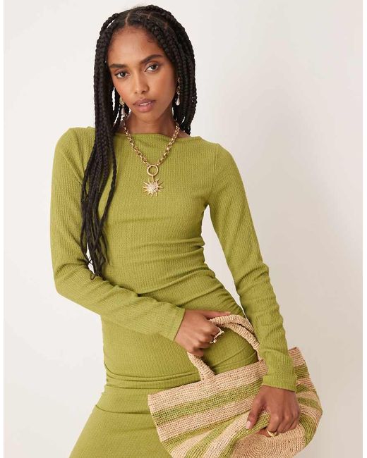 Vestito Midi Oliva A Maniche Lunghe Testurizzato Arricciato Con Scollo A Barchetta di ASOS in Green