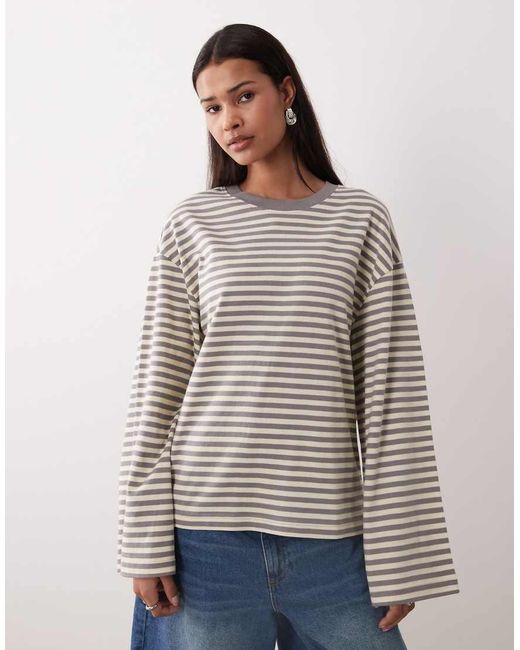 Gina Tricot Gray Long Sleeve Relaxed Fit Long Sleeve Tee