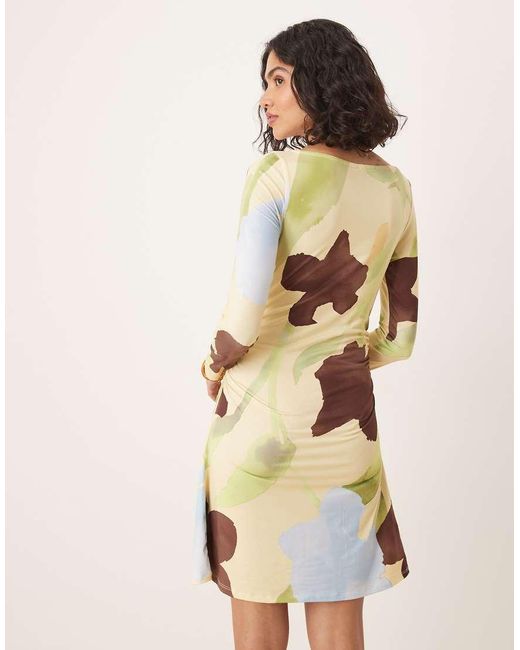 ASOS Mini-Jurk Met Lange Mouwen En Bloemenprint in het Natural