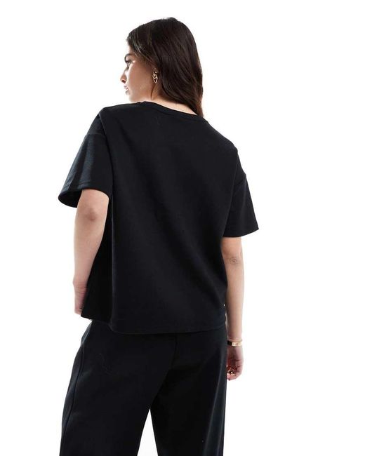 Vero Moda T-Shirt Van Sweatstof Met Korte Mouwen En 3D Rozen Applicatie in het Black