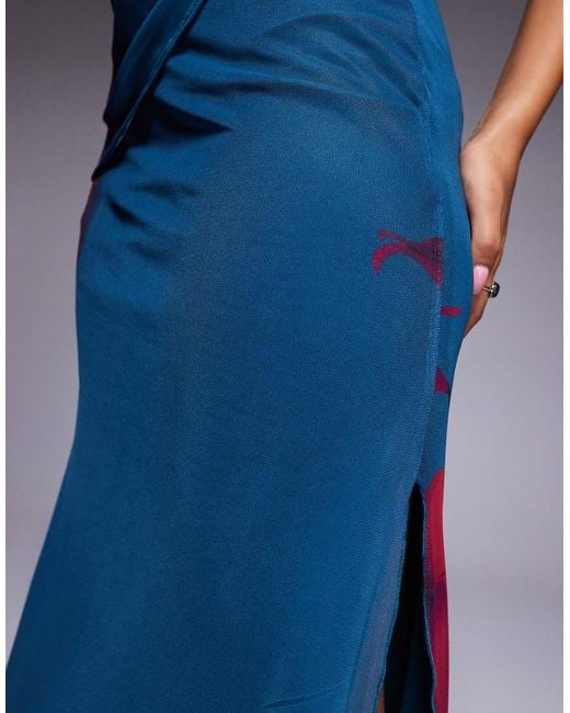 Vestito Lungo A Strati Morbido Con Scollo Ad Anello Verde E Rosso Con Stampa A Fiori di ASOS in Blue