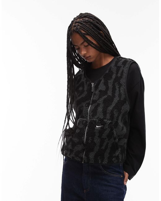nike black gilet womens