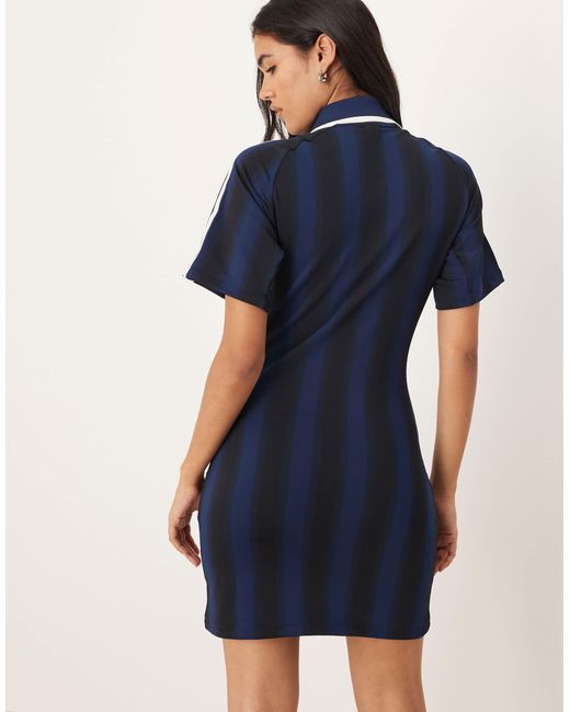 Robe style football à motif - indigo nuit Adidas Originals en coloris Blue
