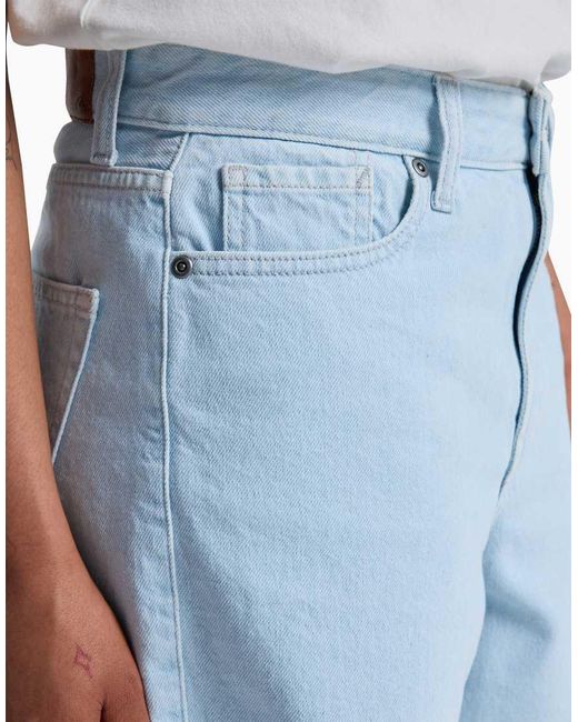 Quiksilver White Mom