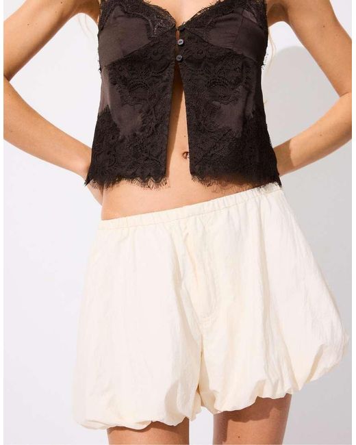 Stradivarius White Balloon Shorts