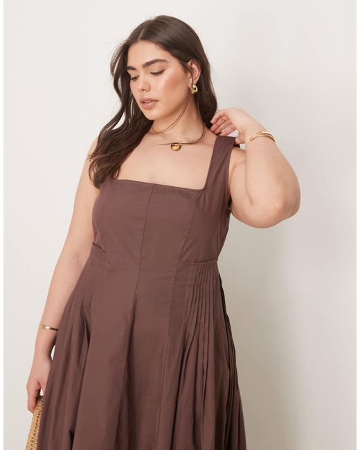 Asos design curve - robe mi-longue plissée à la taille à encolure dégagée - chocolat ASOS en coloris Brown