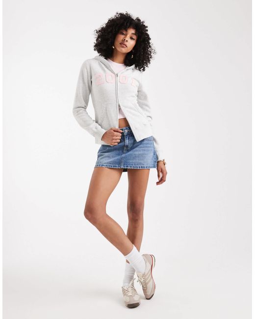 Sweat à capuche avec motif et fermeture éclair double sens Hollister en coloris White