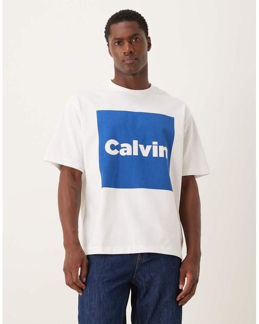 Camiseta Blanca Y Azul Con Gráfico De Recuadro De Calvin Klein de hombre de color Blue
